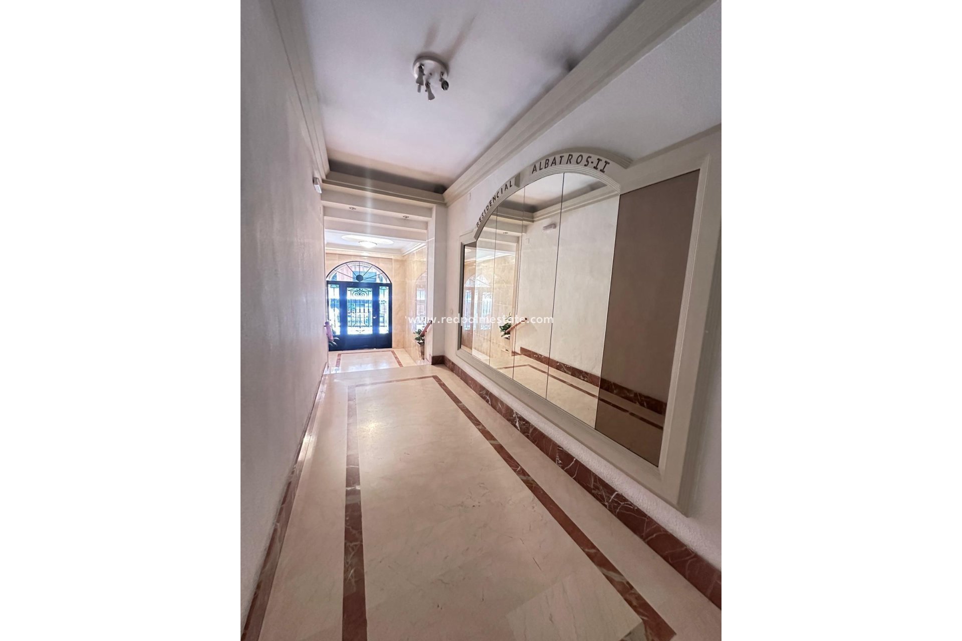 Resale - Apartments -
Torrevieja - Playa del cura