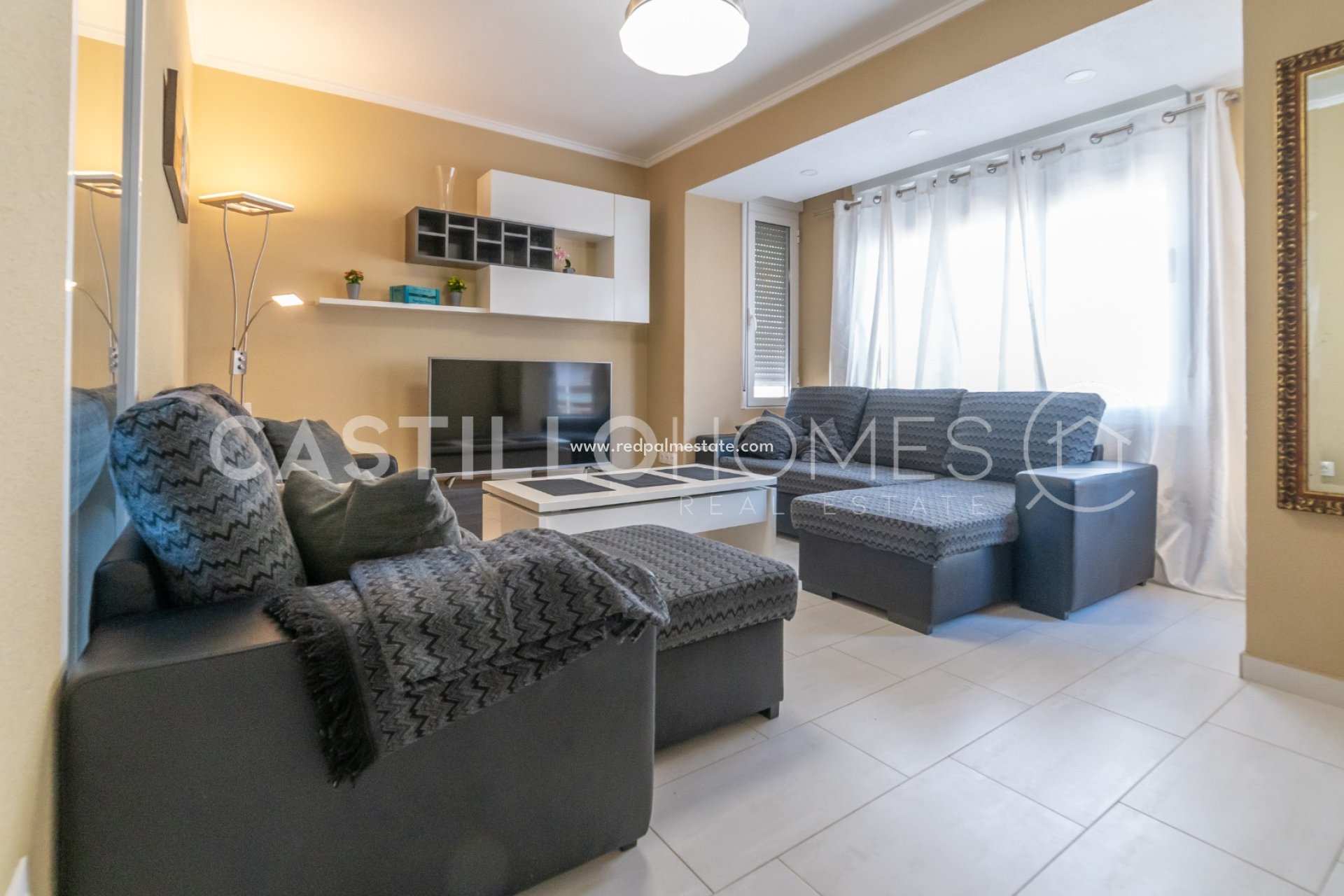 Resale - Apartments -
Torrevieja - Playa del Cura