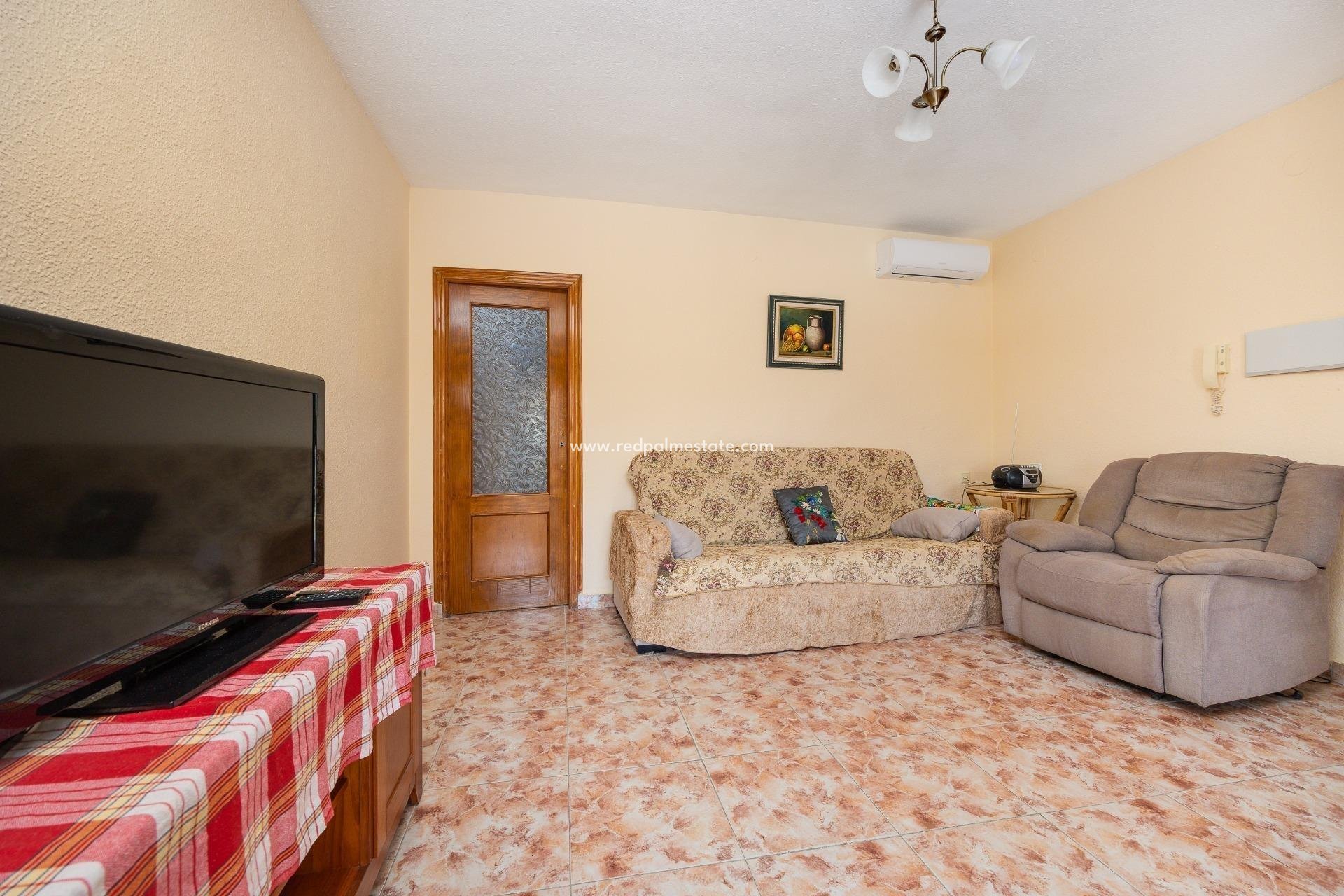 Resale - Apartments -
Torrevieja - Playa del cura