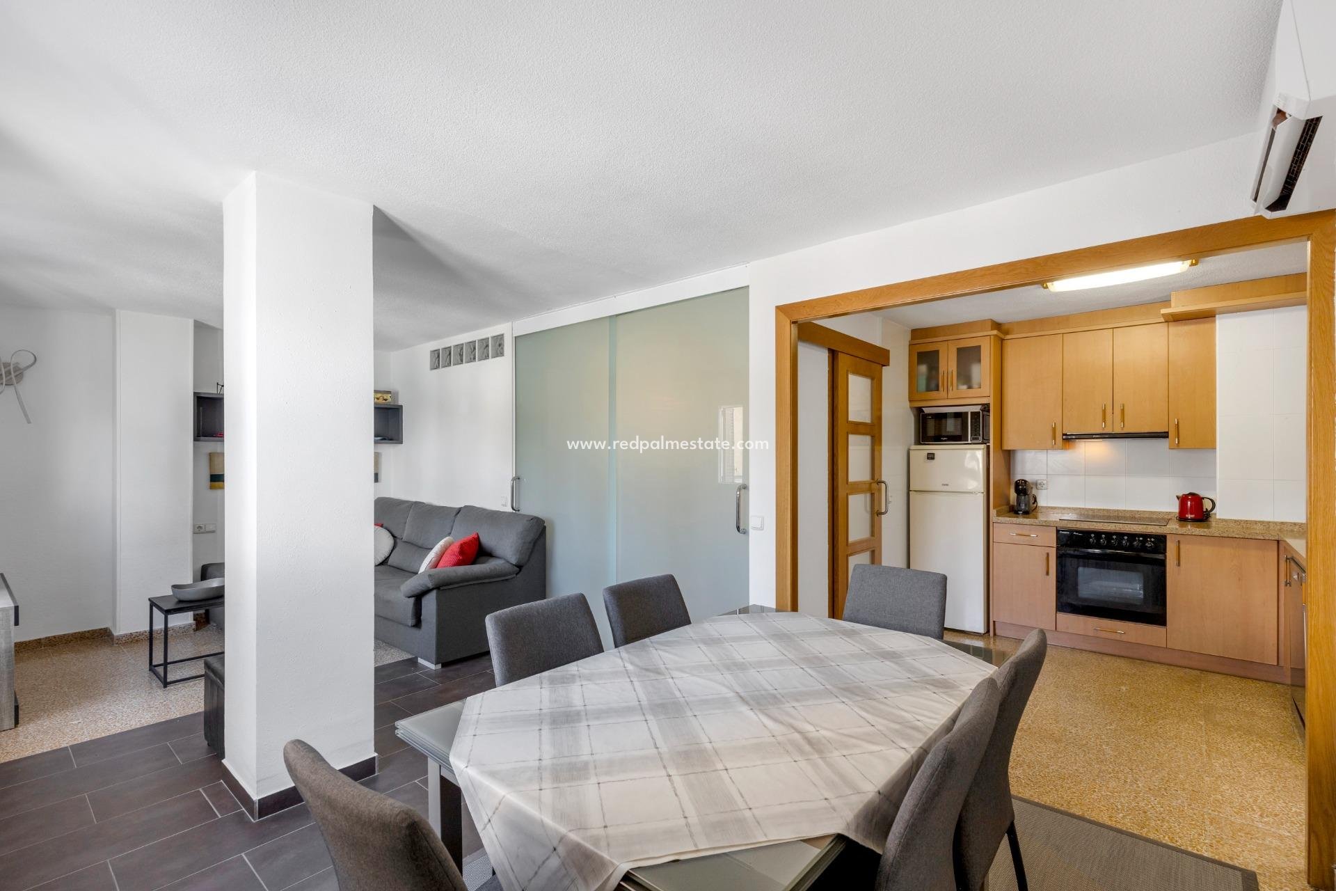 Resale - Apartments -
Torrevieja - Playa del Cura