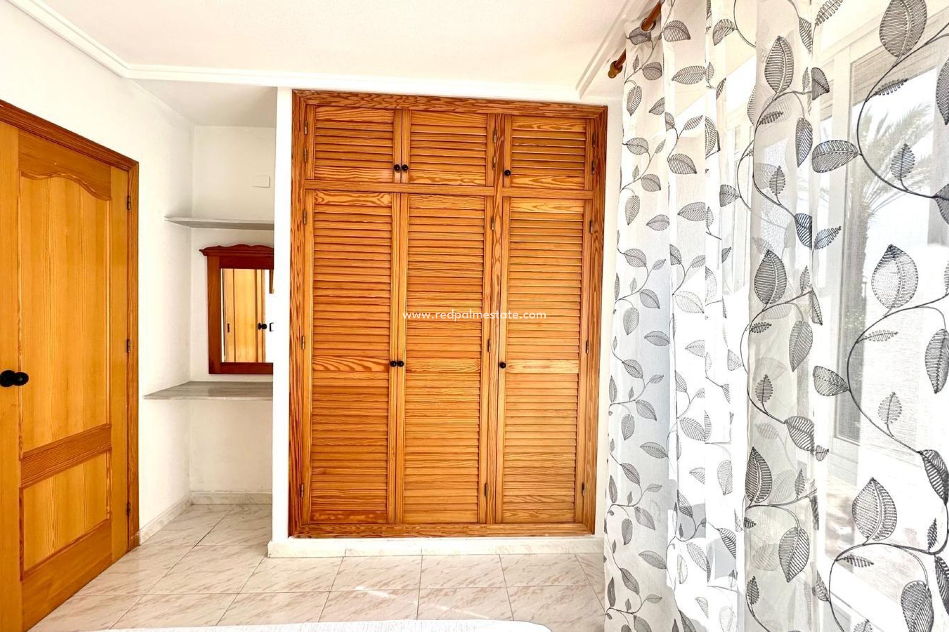 Resale - Apartments -
Torrevieja - Playa del Cura