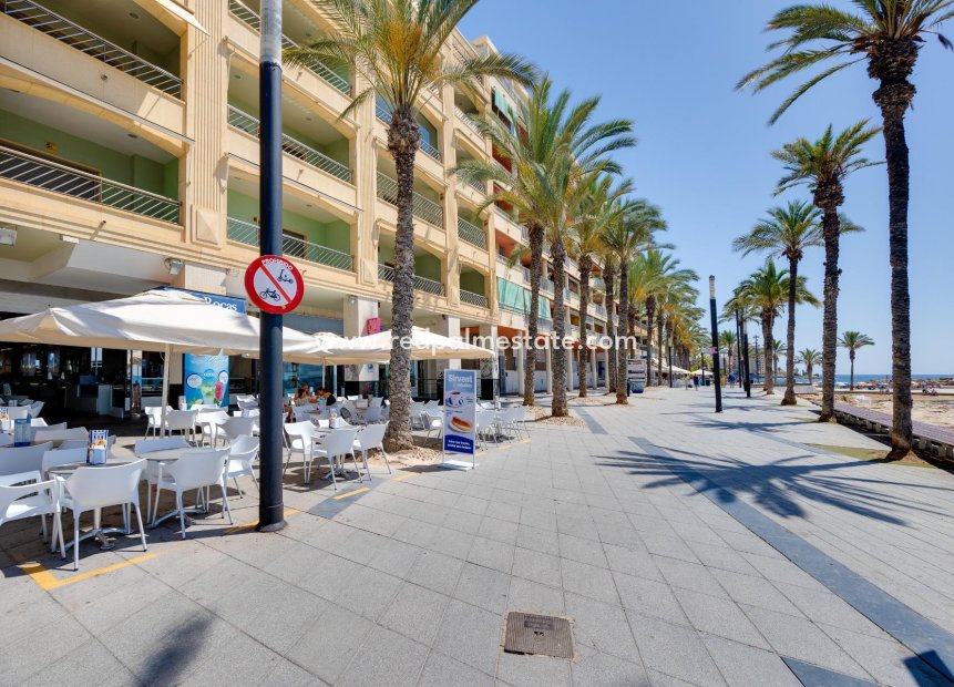 Resale - Apartments -
Torrevieja - Playa del Cura