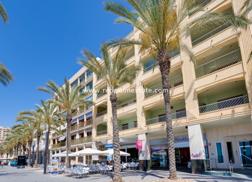 Resale - Apartments -
Torrevieja - Playa del Cura