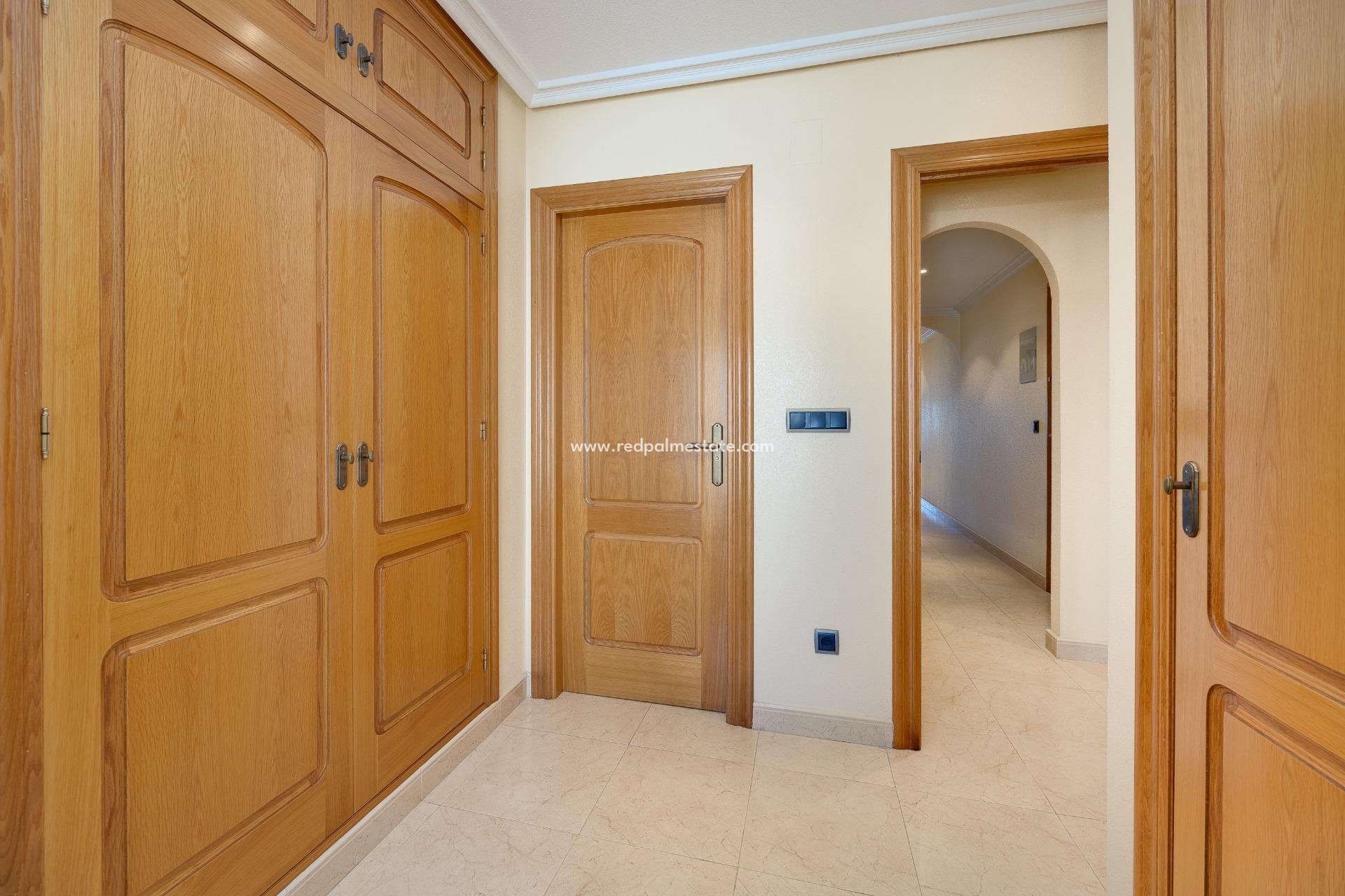 Resale - Apartments -
Torrevieja - Playa del Cura