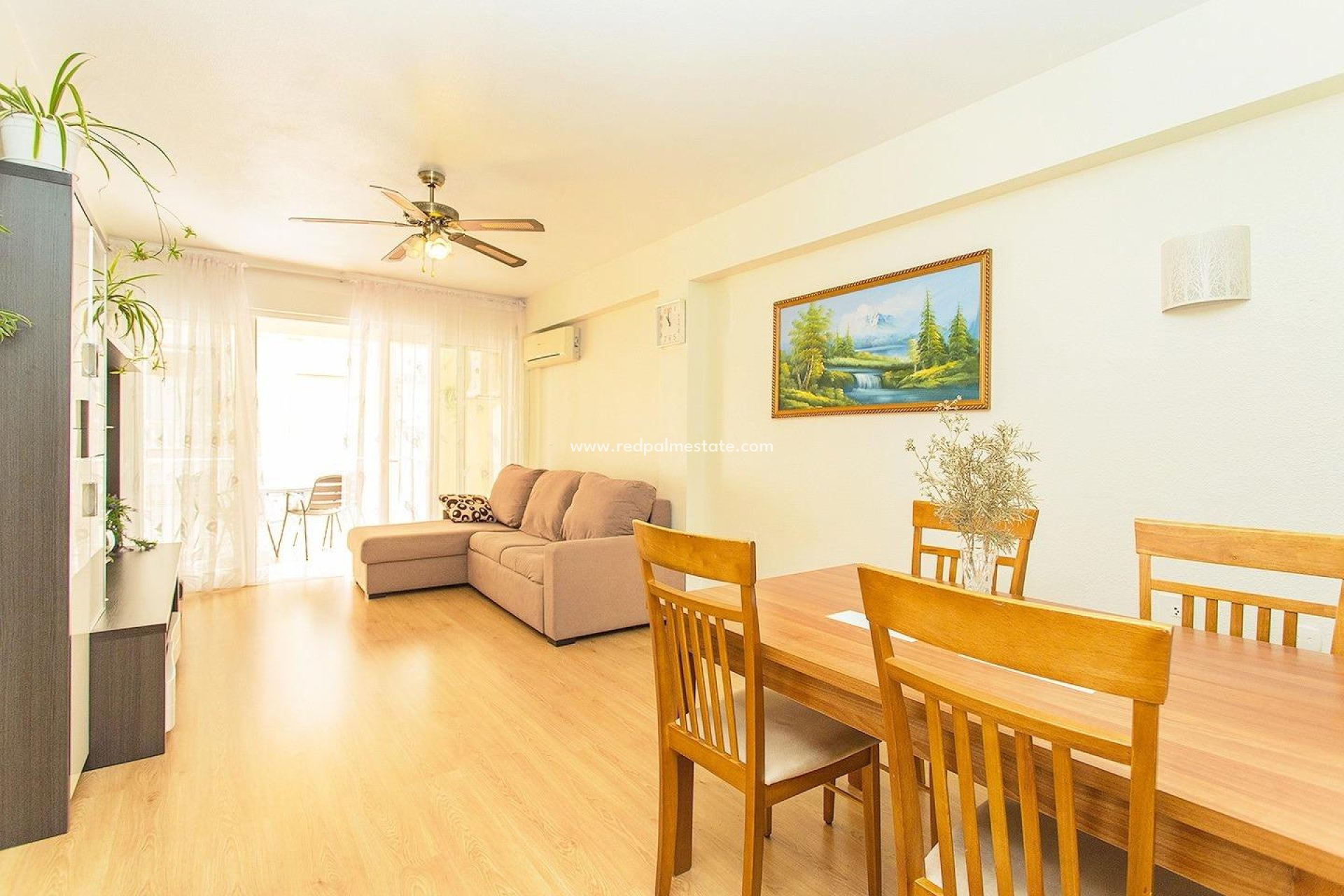 Resale - Apartments -
Torrevieja - Playa del Cura