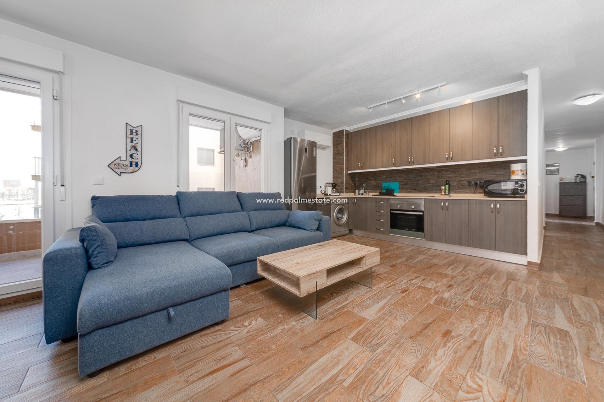 Resale - Apartments -
Torrevieja - Playa del Cura