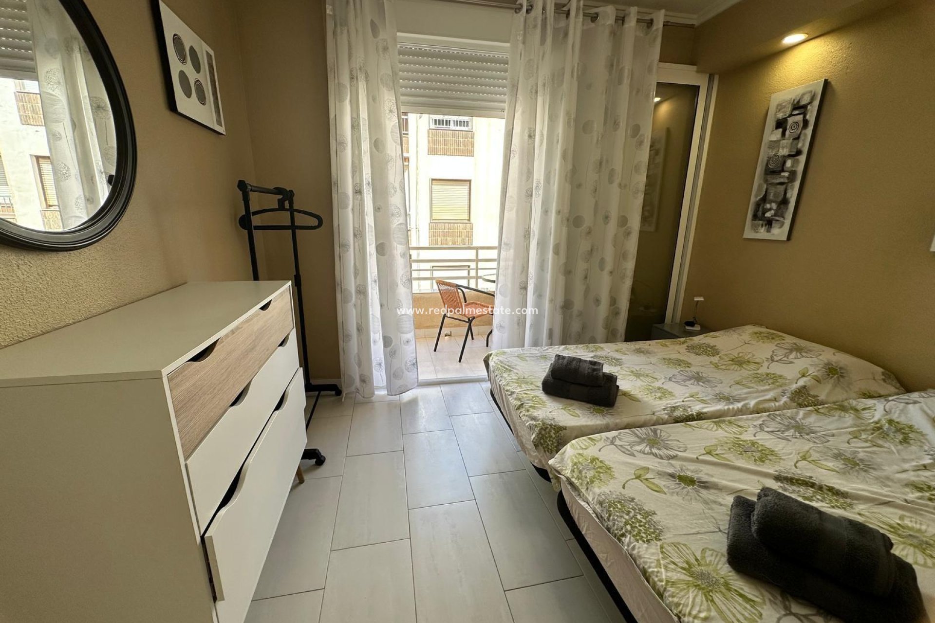 Resale - Apartments -
Torrevieja - Playa del Cura