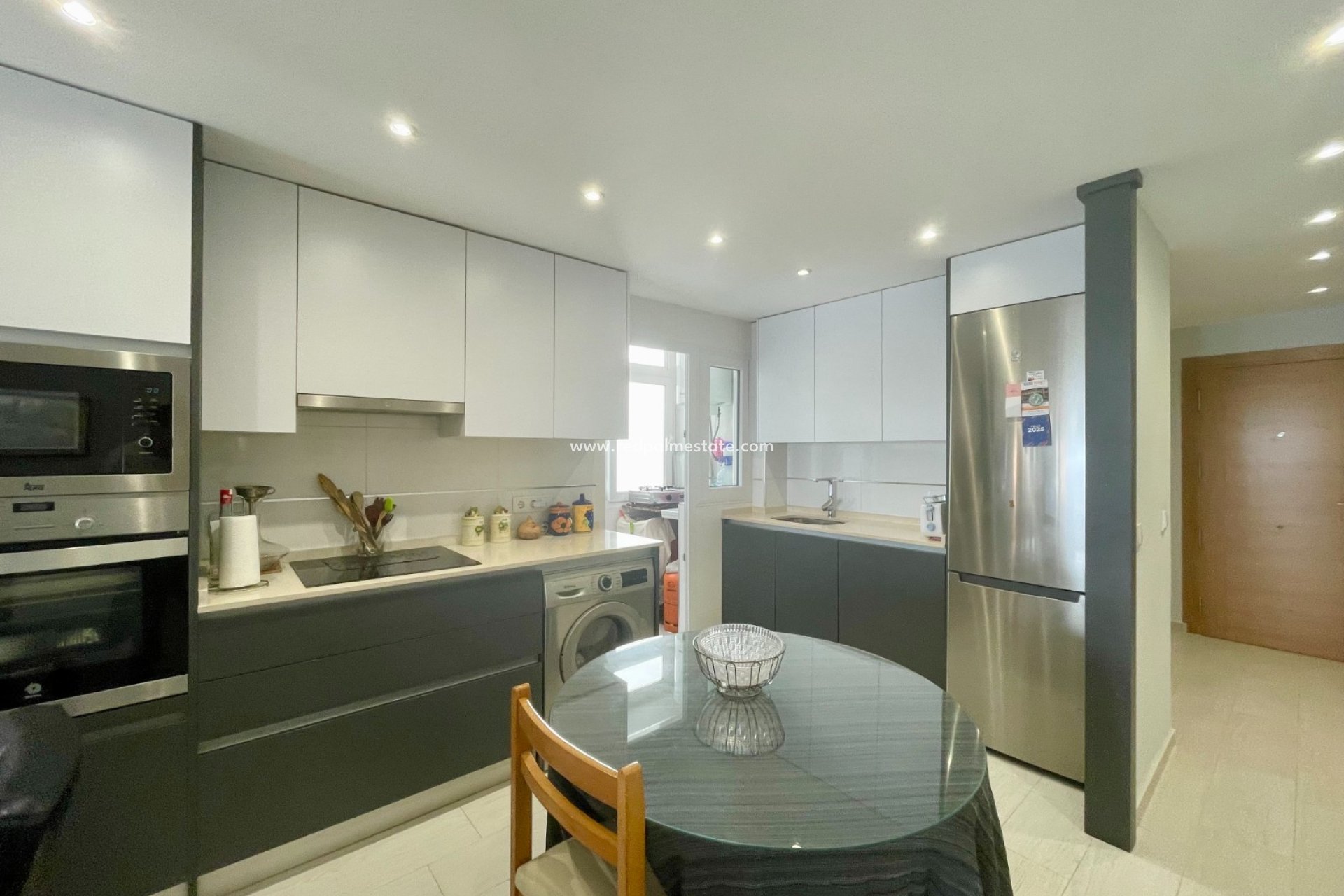 Resale - Apartments -
Torrevieja - Playa del Cura