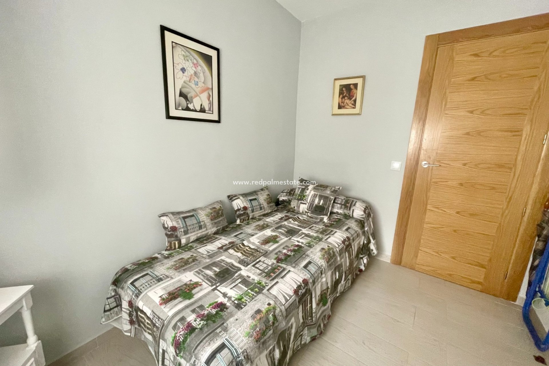 Resale - Apartments -
Torrevieja - Playa del Cura
