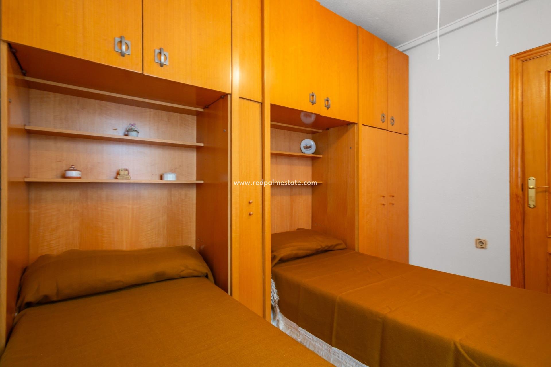 Resale - Apartments -
Torrevieja - Playa del Cura