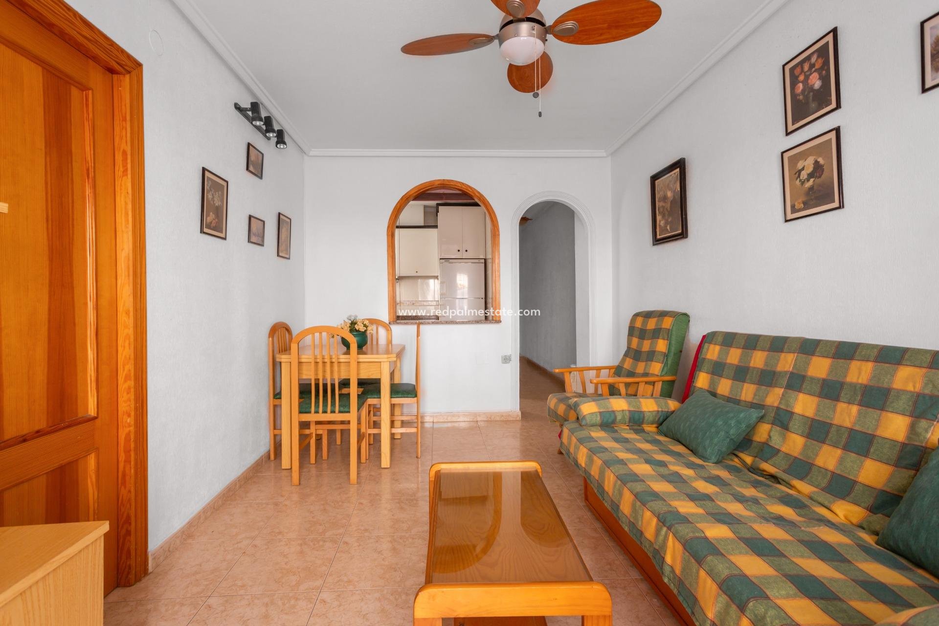 Resale - Apartments -
Torrevieja - Playa del Cura