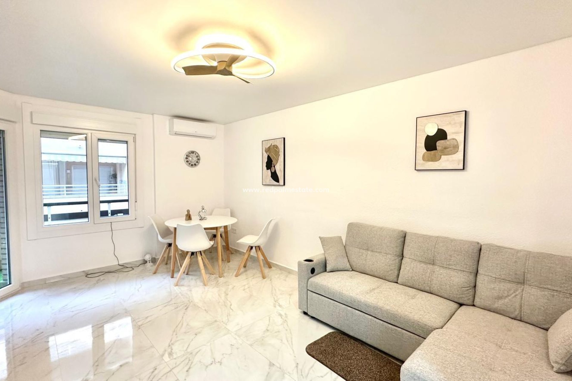 Resale - Apartments -
Torrevieja - Playa del Cura