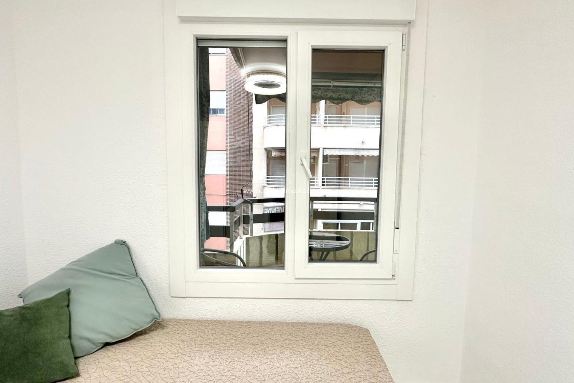 Resale - Apartments -
Torrevieja - Playa del Cura