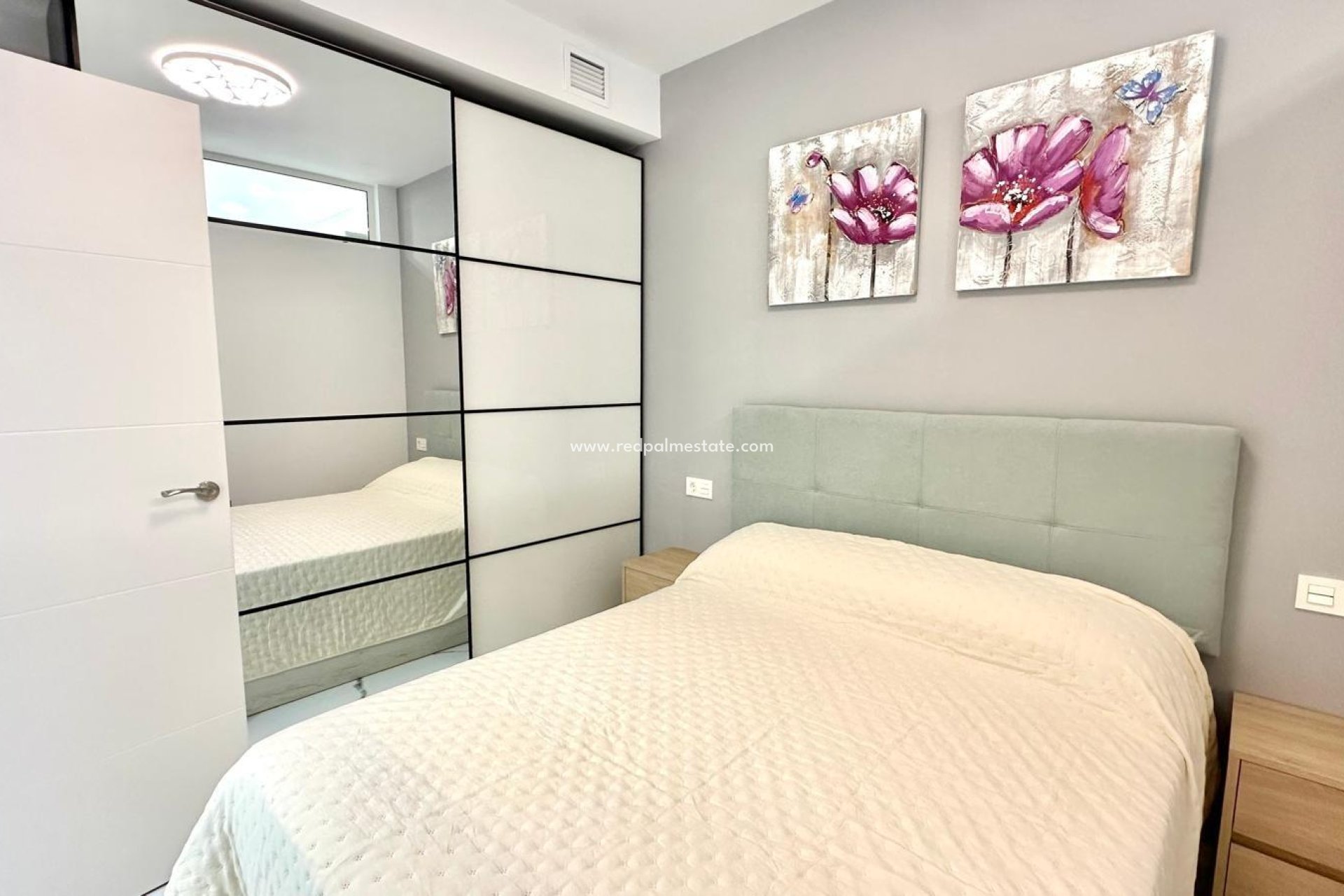 Resale - Apartments -
Torrevieja - Playa del Cura