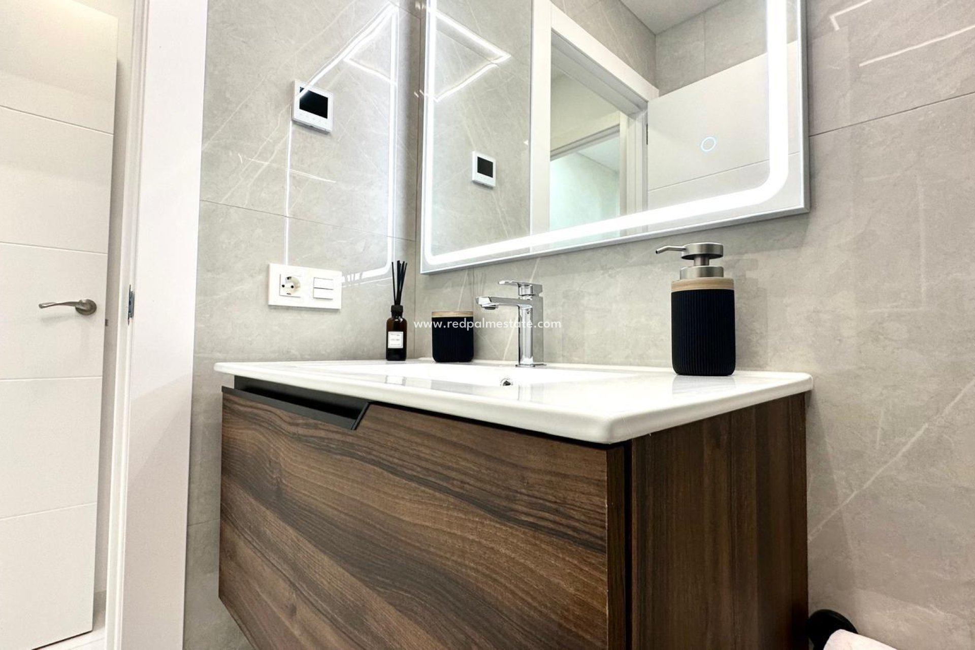 Resale - Apartments -
Torrevieja - Playa del Cura