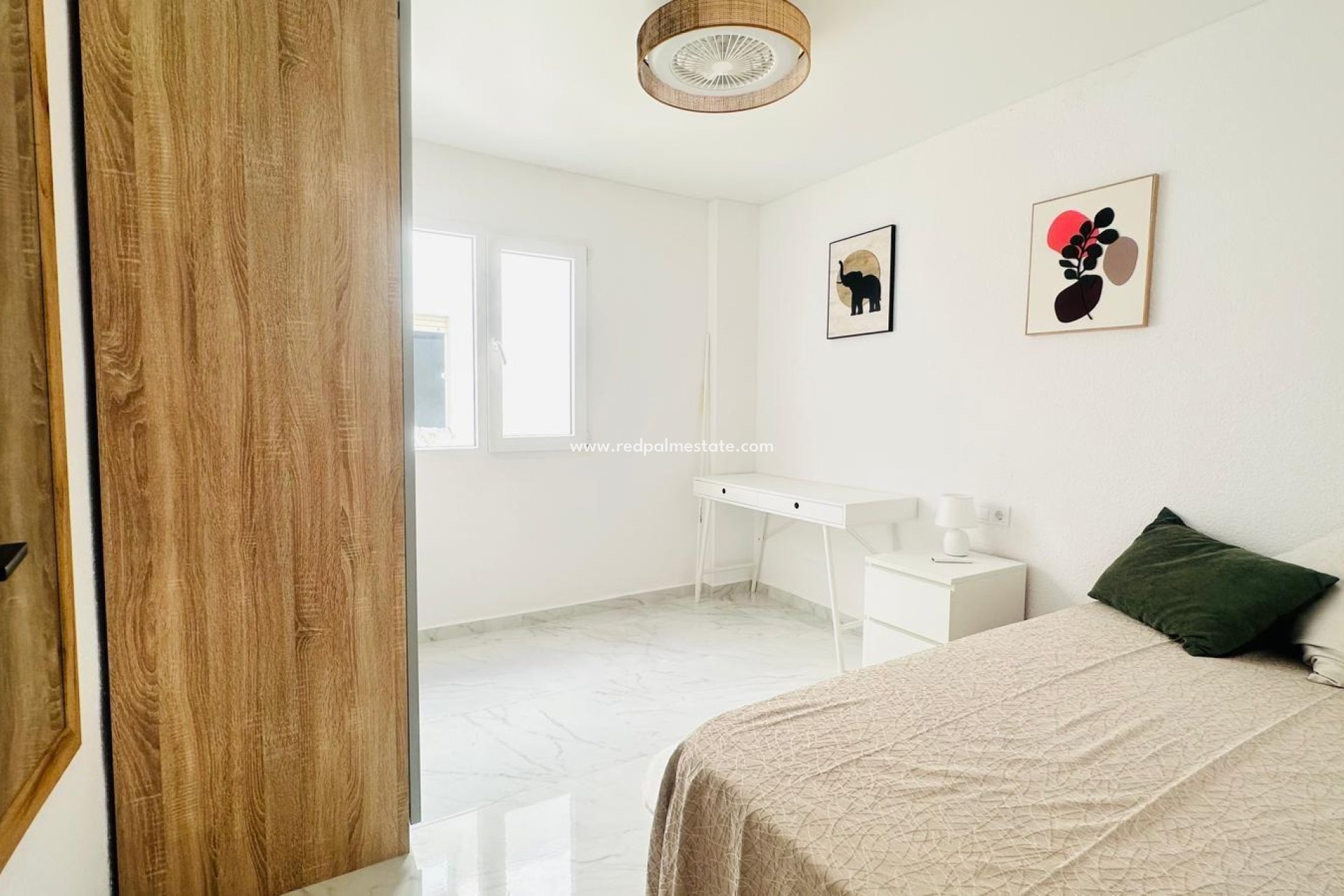 Resale - Apartments -
Torrevieja - Playa del Cura