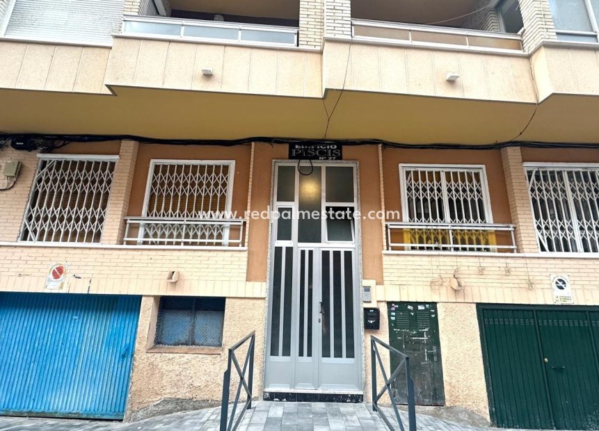 Resale - Apartments -
Torrevieja - Playa del Cura