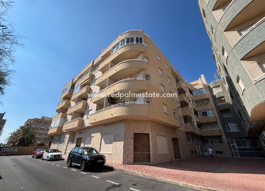 Resale - Apartments -
Torrevieja - Playa del Cura