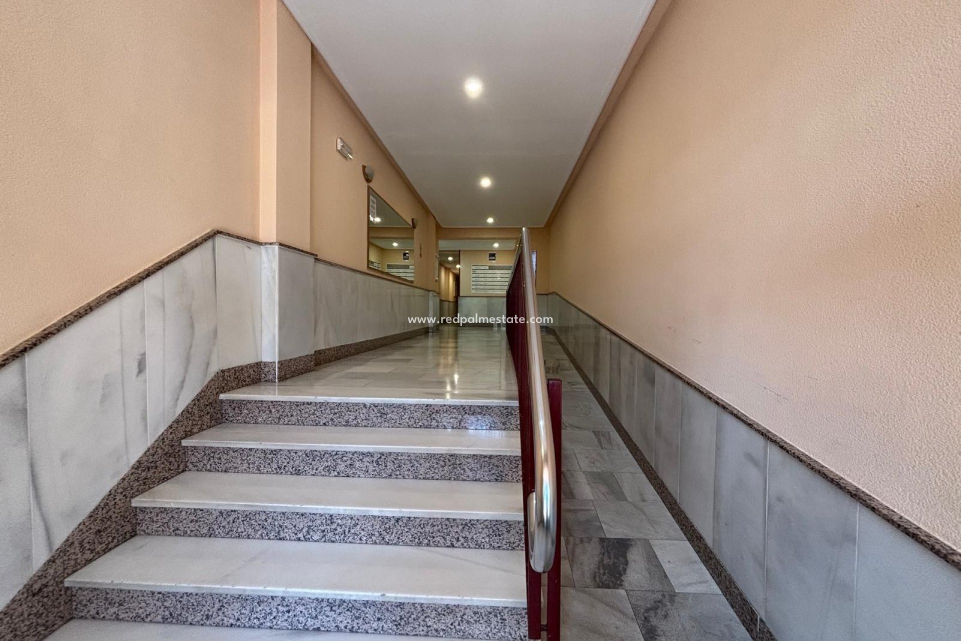 Resale - Apartments -
Torrevieja - Playa del Cura