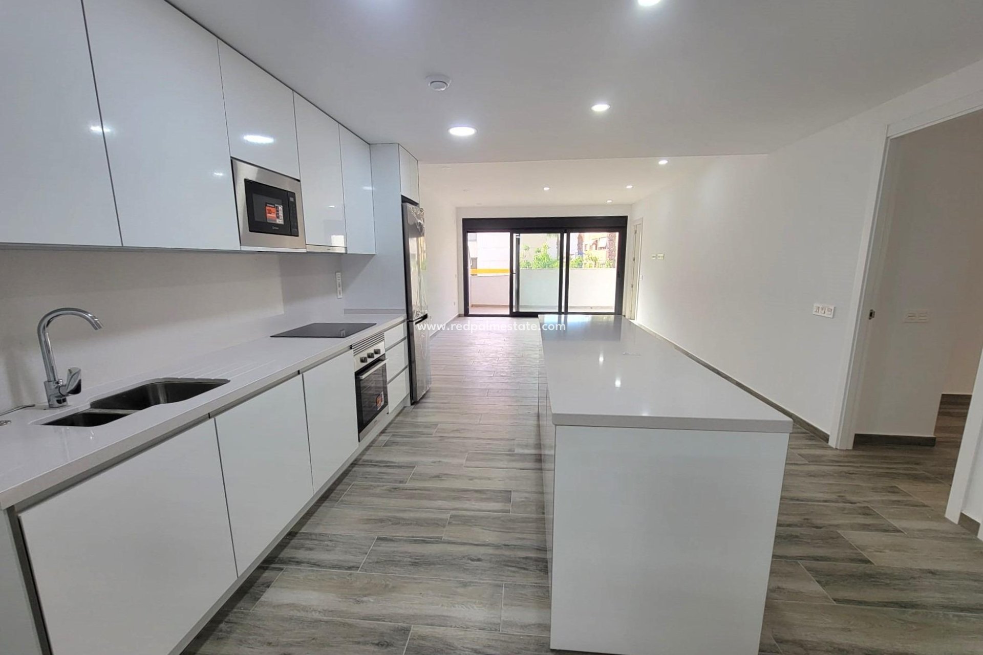 Resale - Apartments -
Torrevieja - Playa del Cura