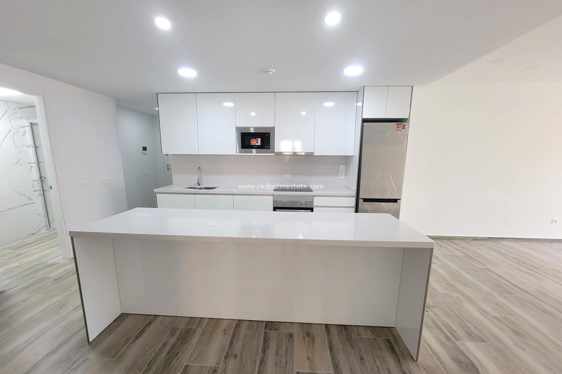 Resale - Apartments -
Torrevieja - Playa del Cura