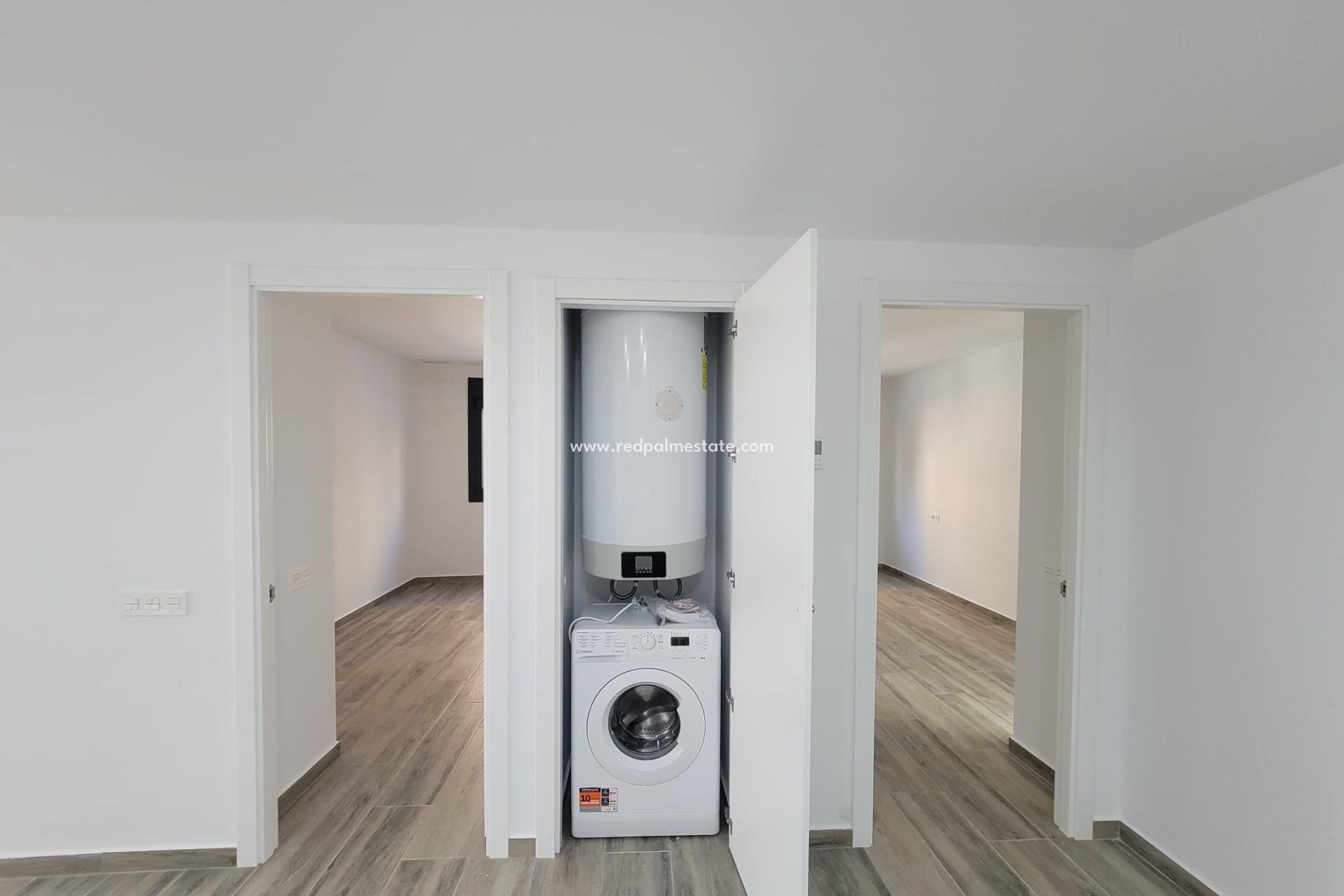 Resale - Apartments -
Torrevieja - Playa del Cura