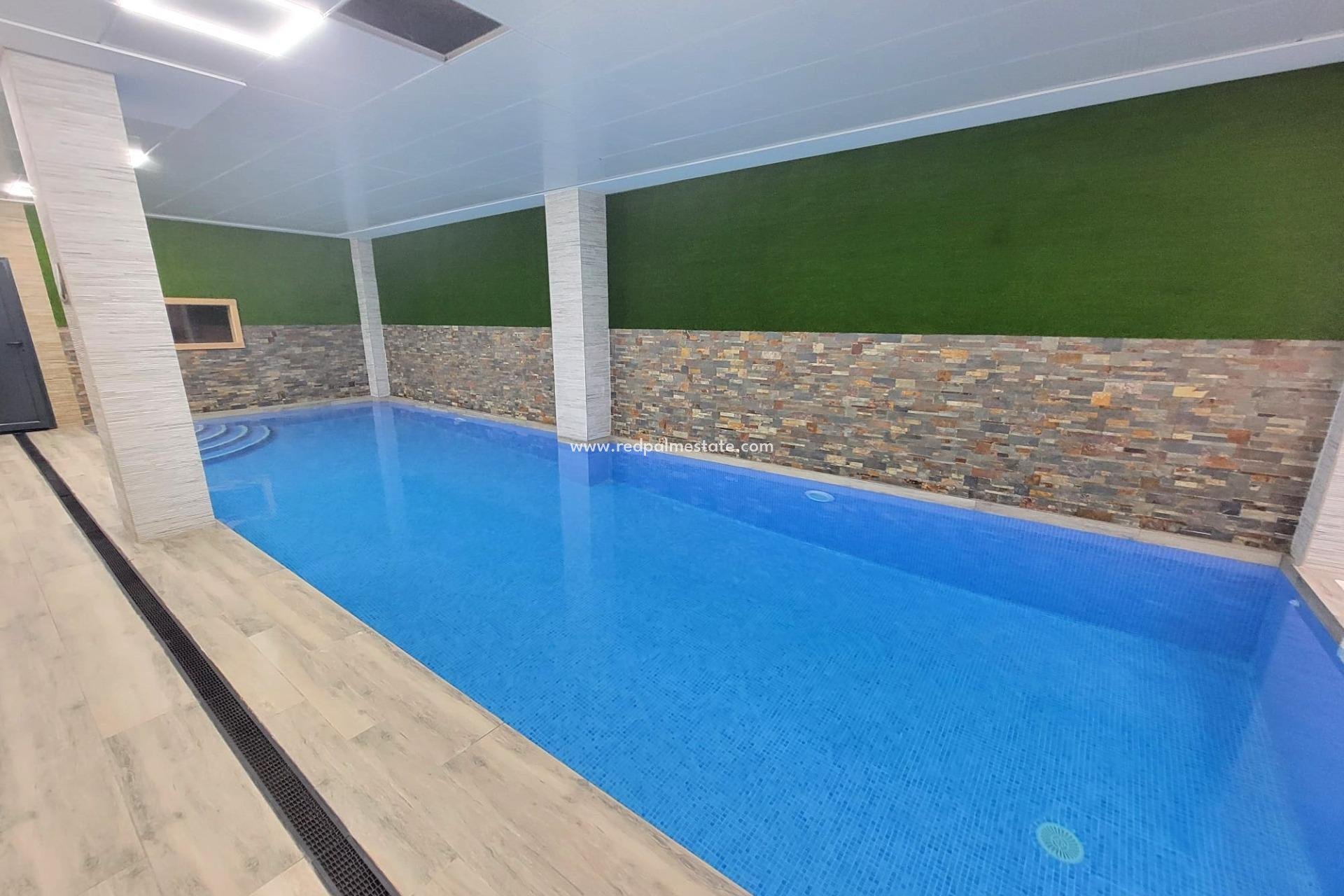 Resale - Apartments -
Torrevieja - Playa del Cura