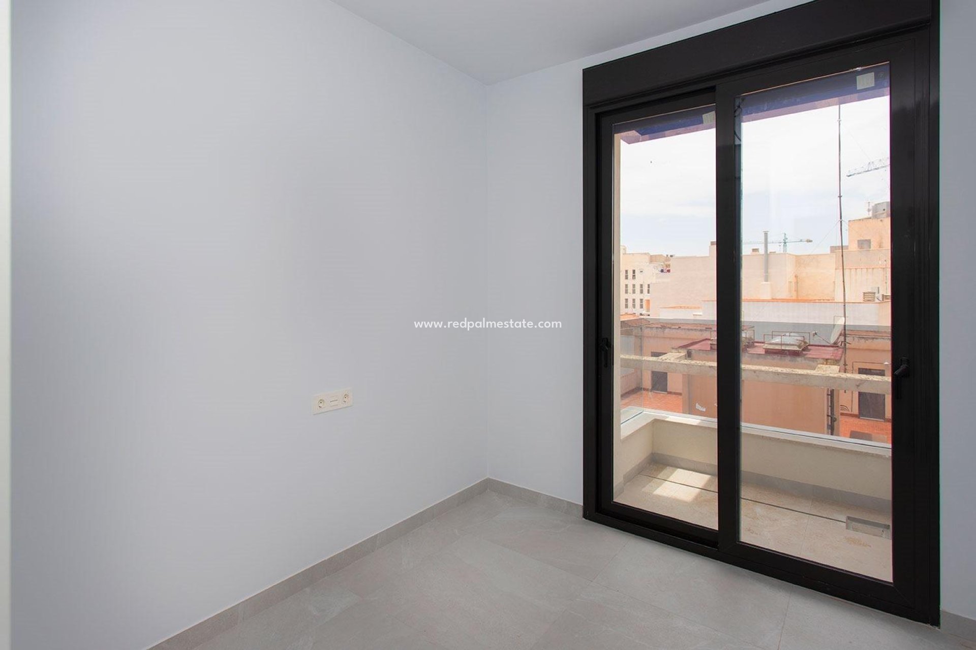Resale - Apartments -
Torrevieja - Playa del Cura