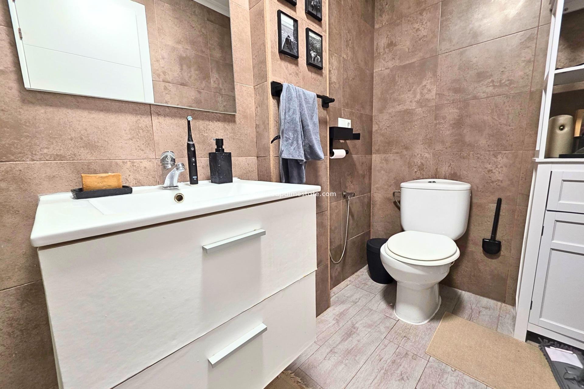 Resale - Apartments -
Torrevieja - Playa del Cura