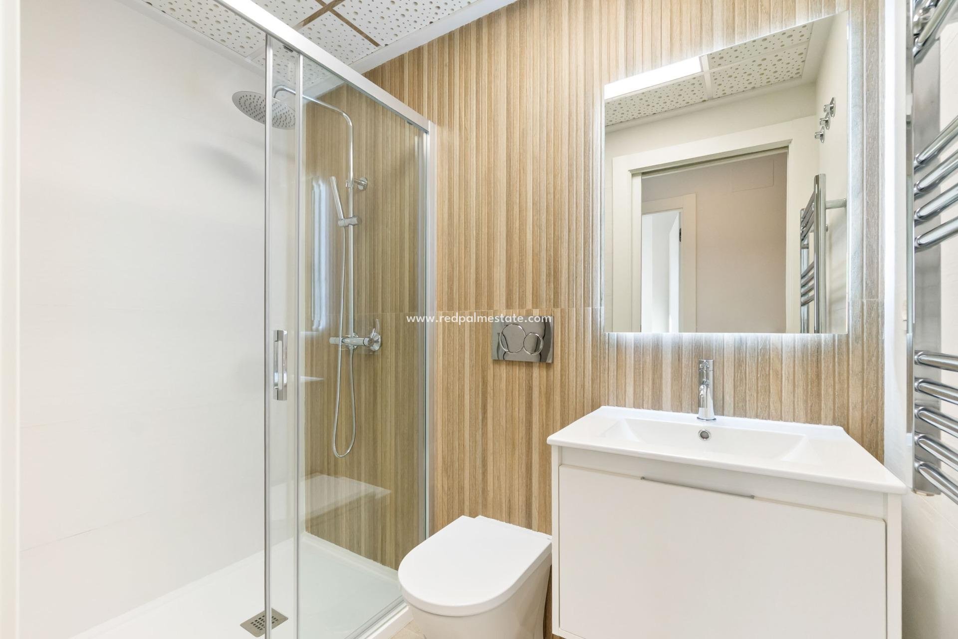 Resale - Apartments -
Torrevieja - Playa del Cura