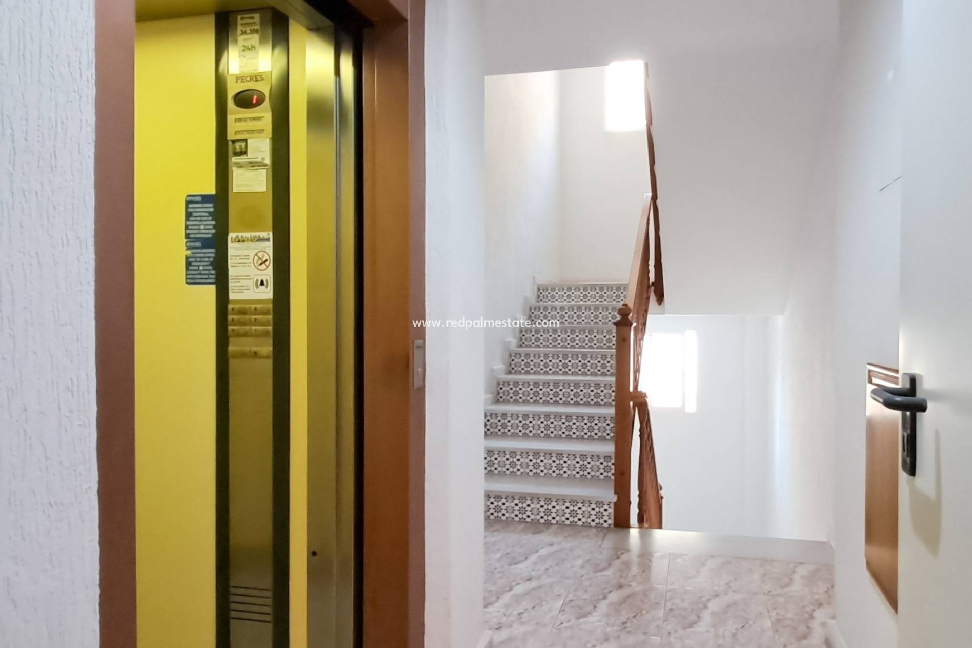 Resale - Apartments -
Torrevieja - Playa del Cura