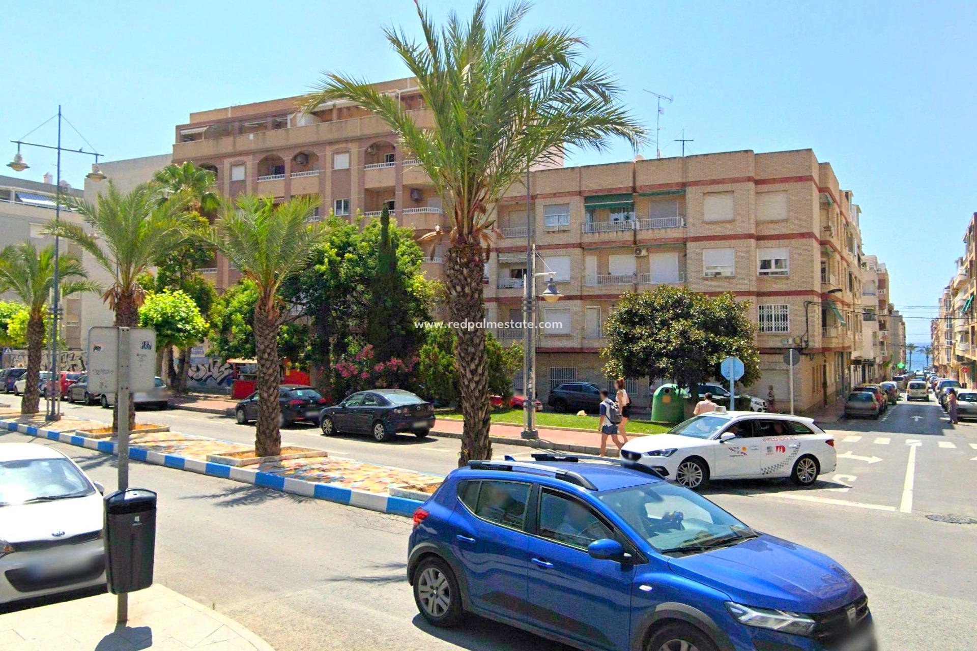 Resale - Apartments -
Torrevieja - Playa del Cura