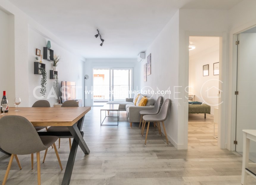 Resale - Apartments -
Torrevieja - Playa del Cura