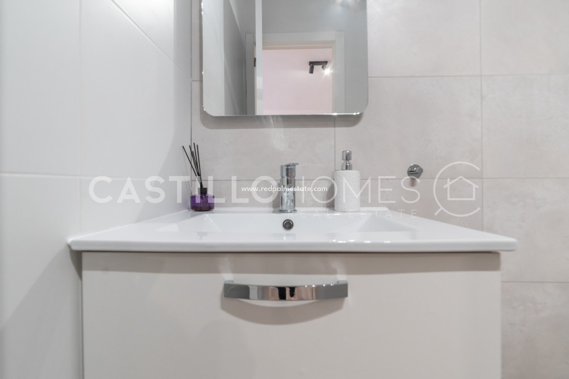 Resale - Apartments -
Torrevieja - Playa del Cura