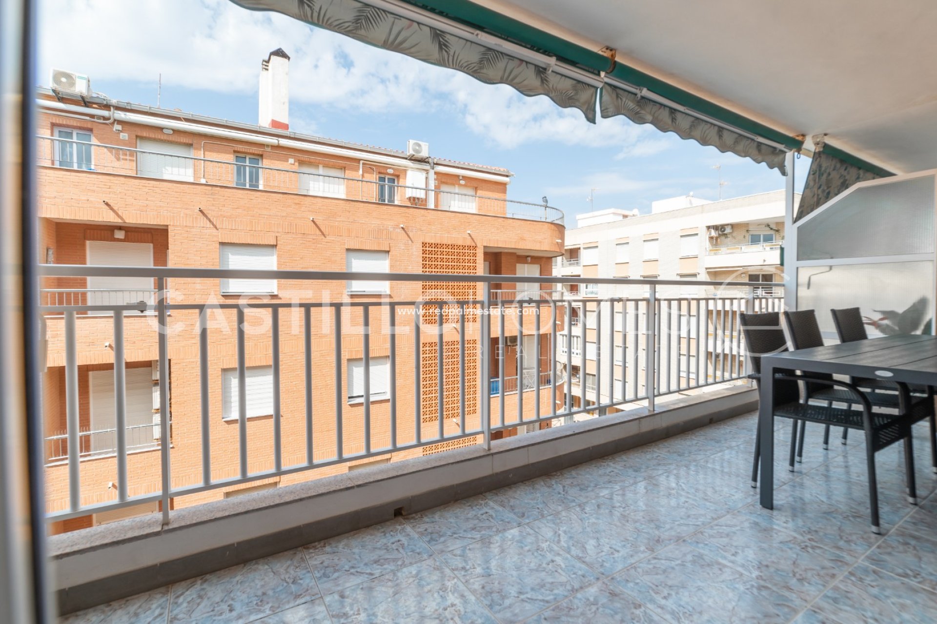 Resale - Apartments -
Torrevieja - Playa del Cura