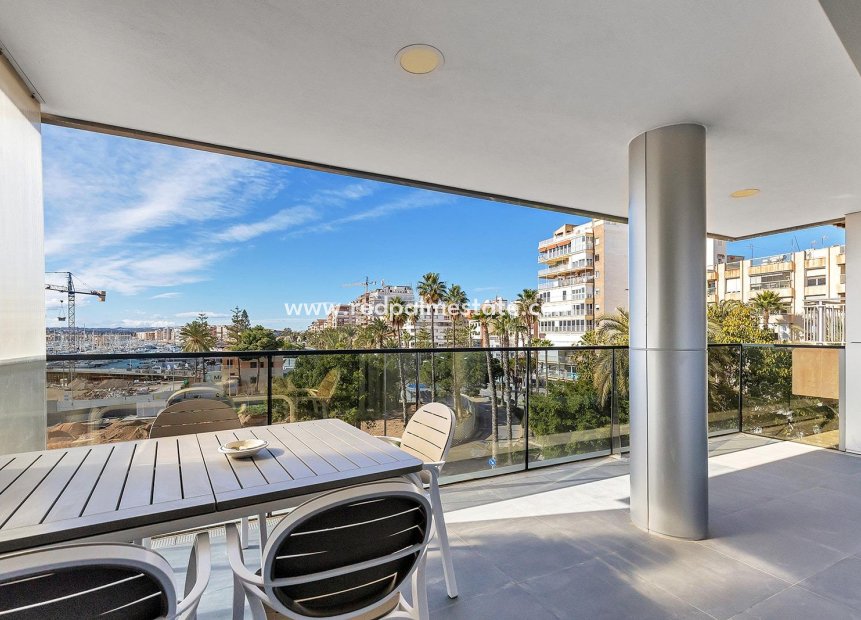 Resale - Apartments -
Torrevieja - Playa del Cura