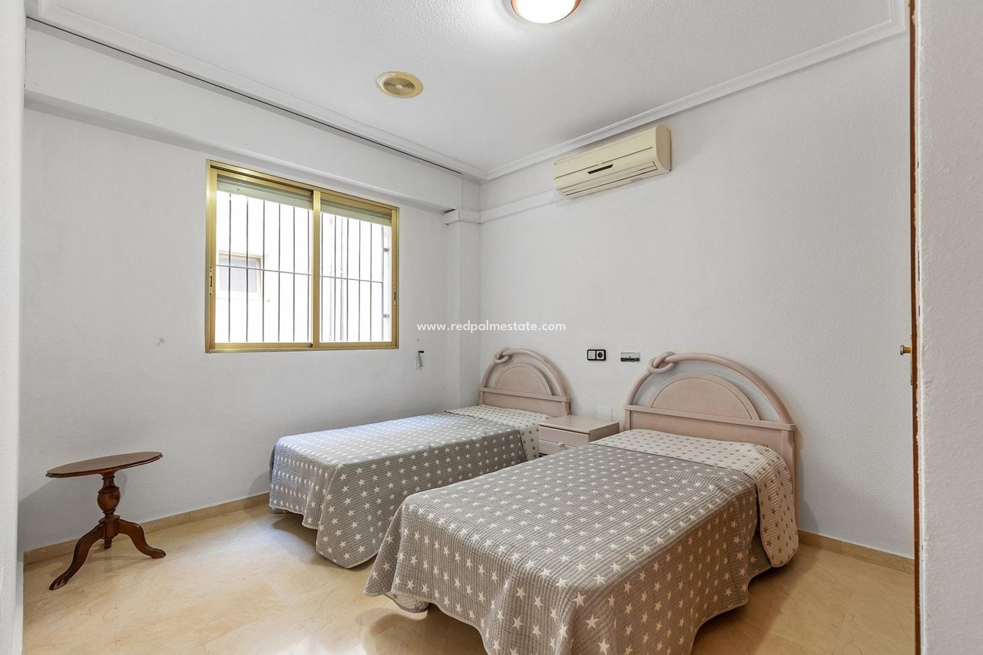 Resale - Apartments -
Torrevieja - Playa del Cura