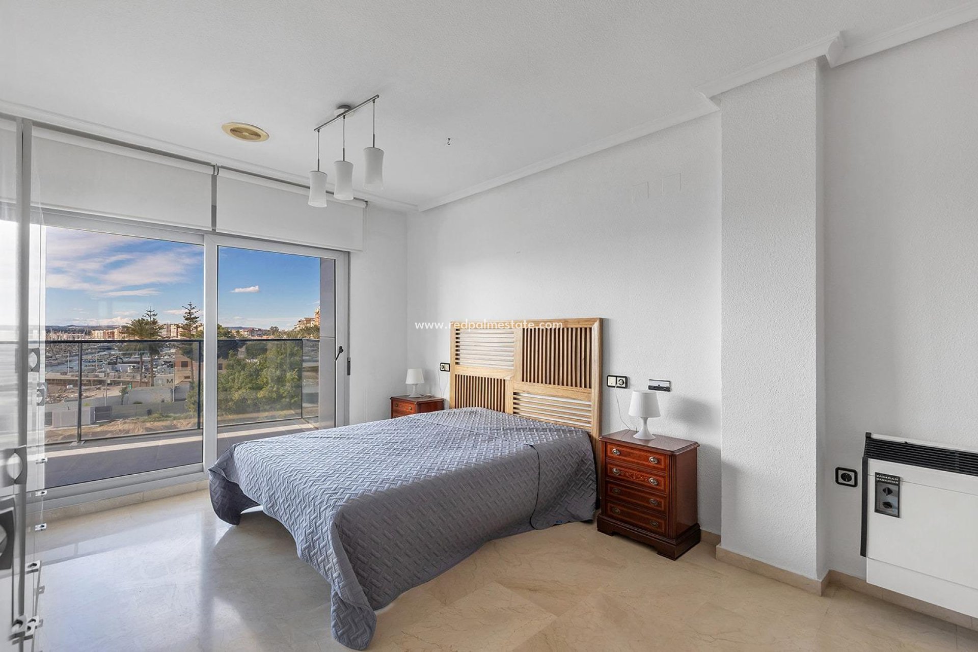 Resale - Apartments -
Torrevieja - Playa del Cura