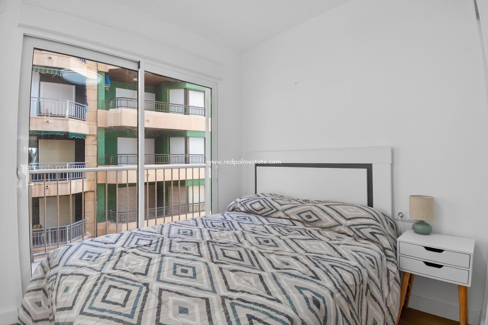 Resale - Apartments -
Torrevieja - Playa del cura