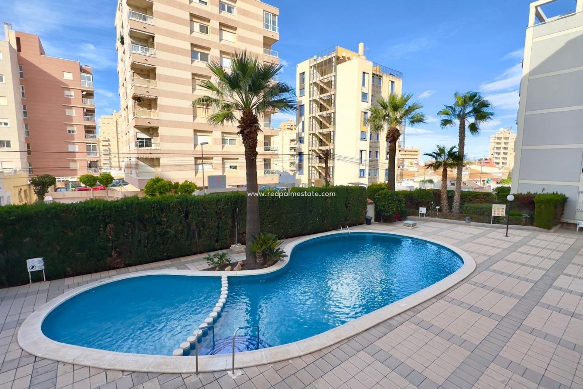 Resale - Apartments -
Torrevieja - Playa del Cura