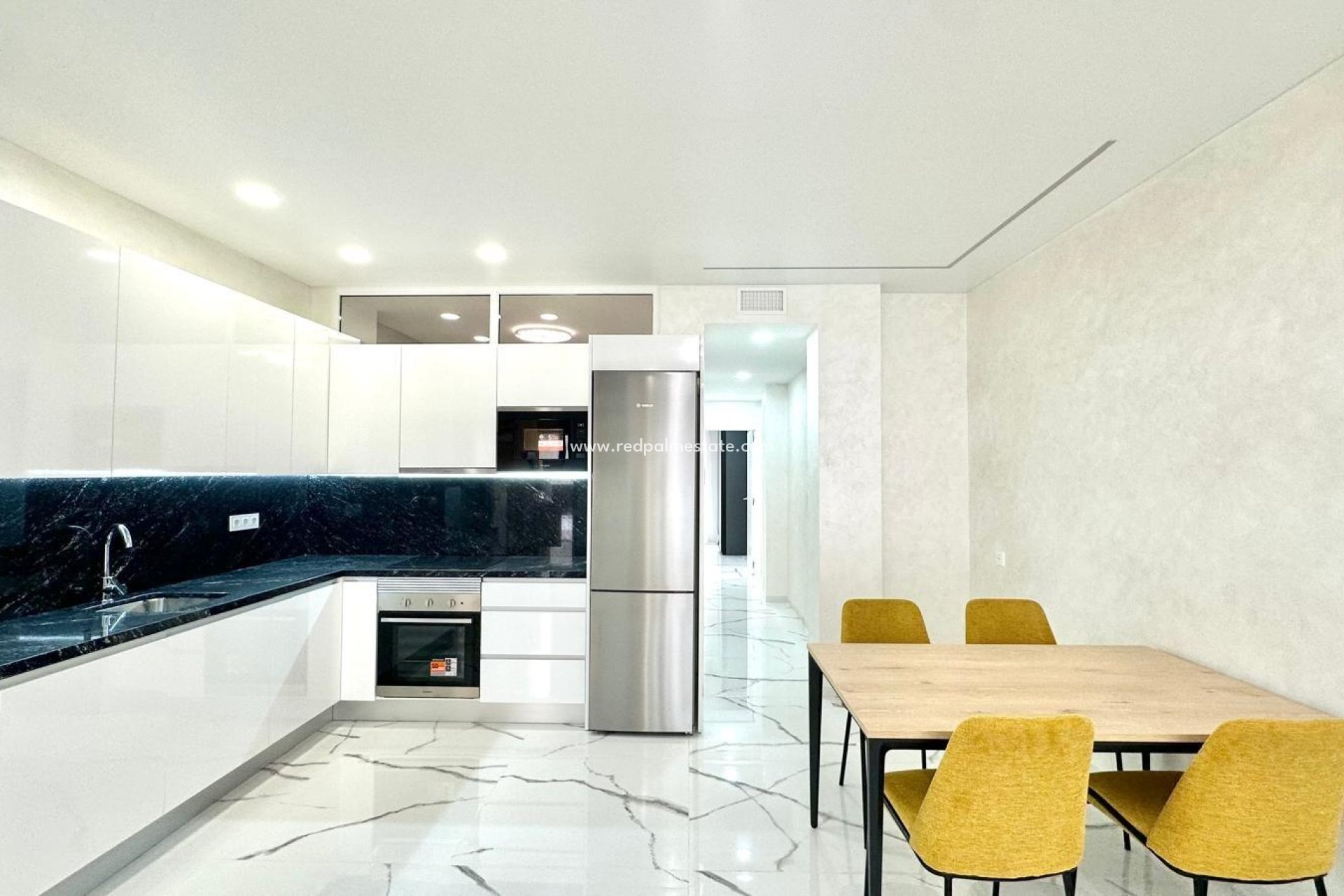 Resale - Apartments -
Torrevieja - Playa del Cura