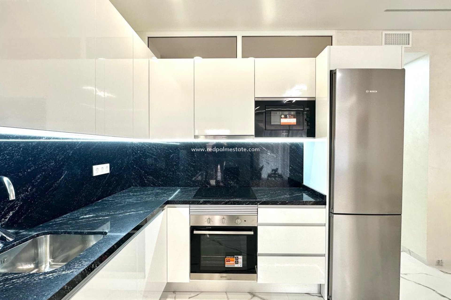 Resale - Apartments -
Torrevieja - Playa del Cura