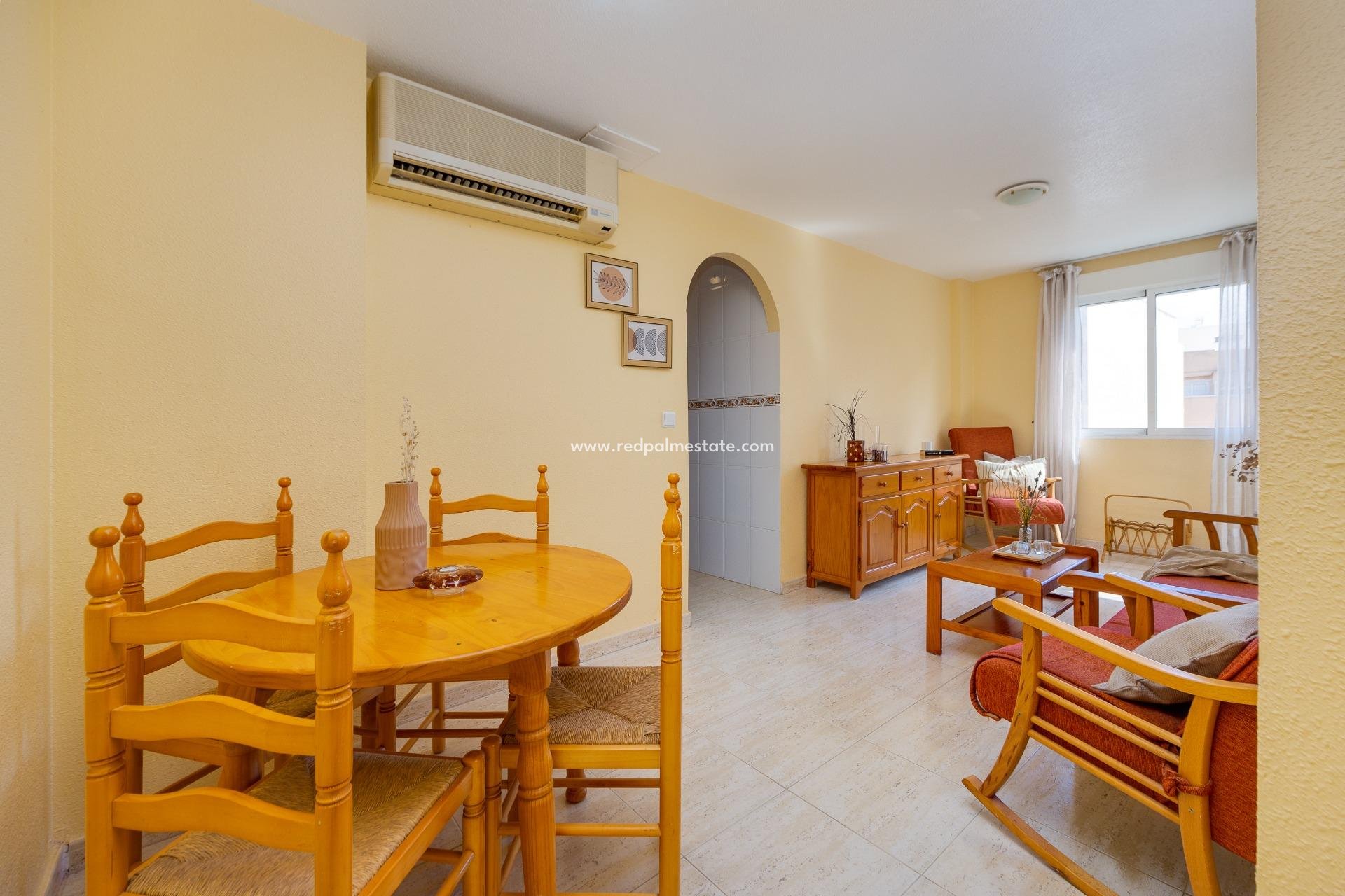 Resale - Apartments -
Torrevieja - Playa del Cura