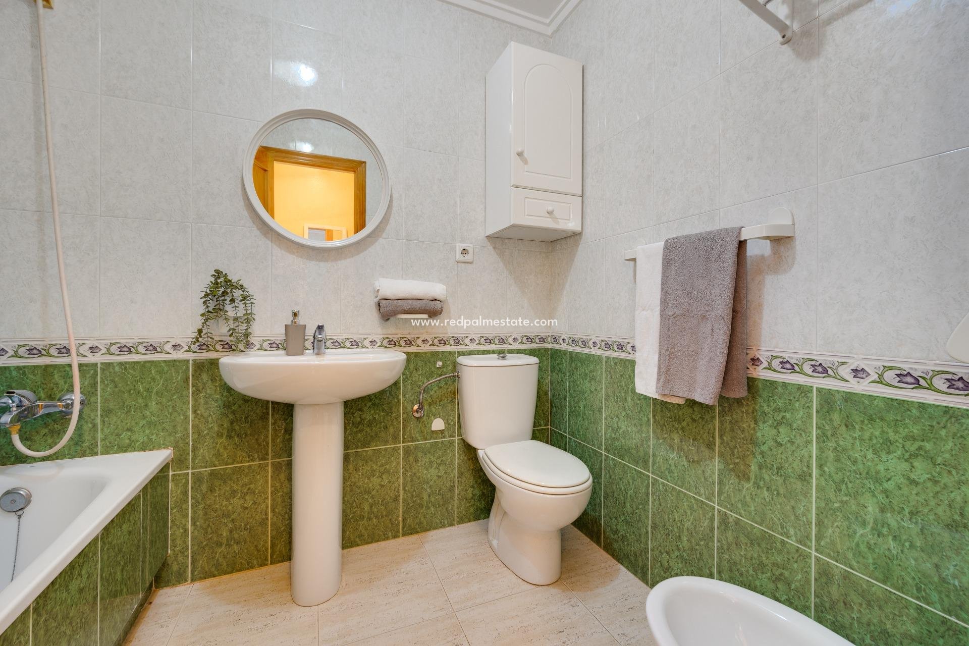 Resale - Apartments -
Torrevieja - Playa del Cura