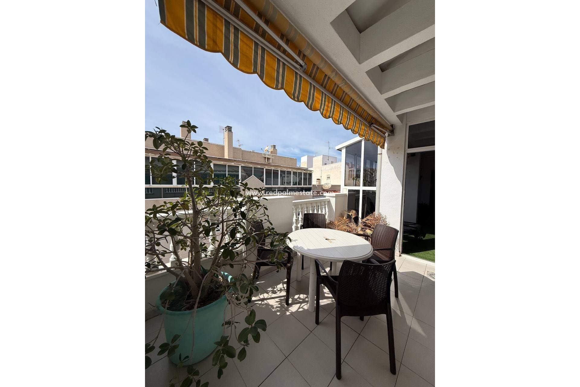Resale - Apartments -
Torrevieja - Playa del Cura