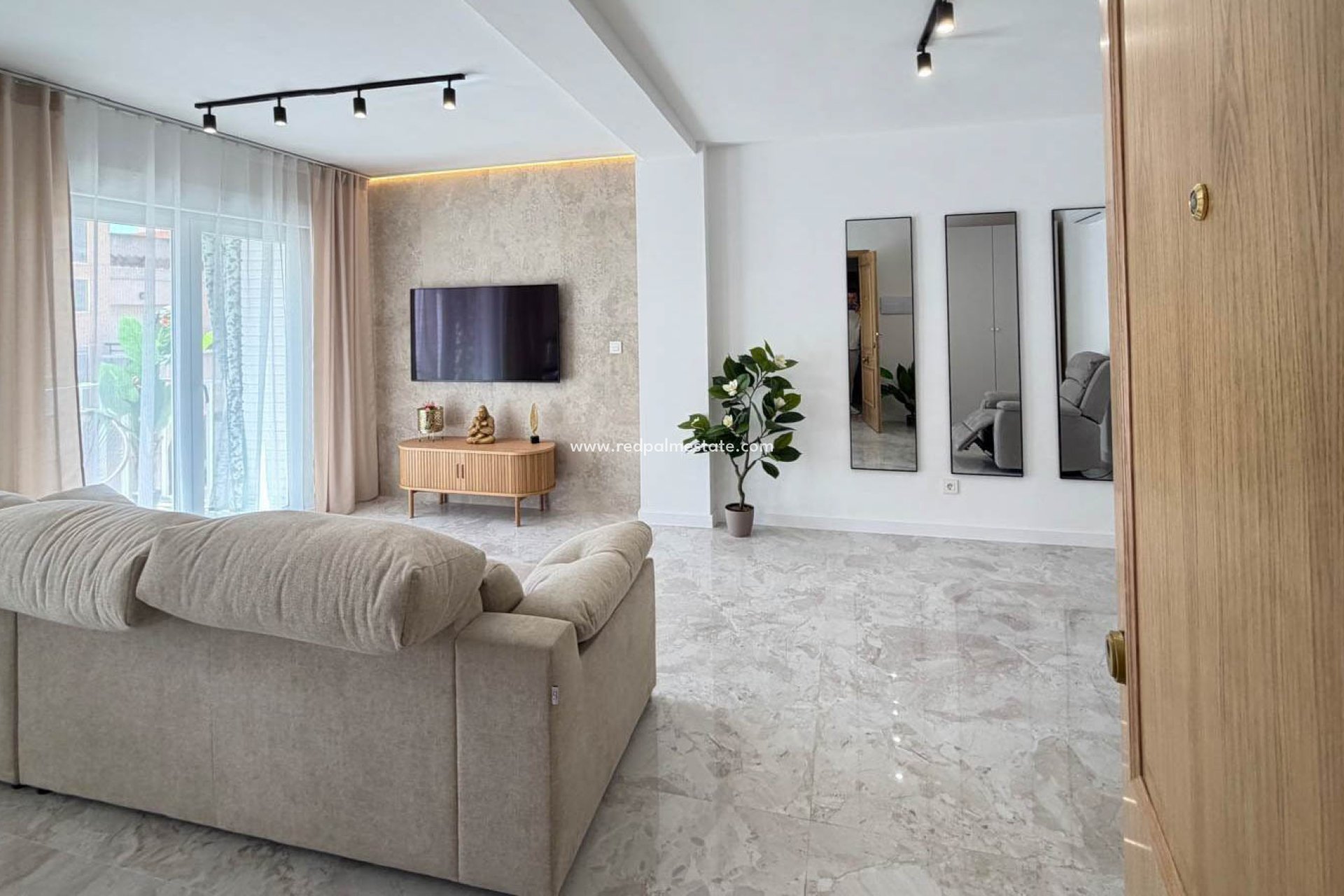 Resale - Apartments -
Torrevieja - Playa del Cura