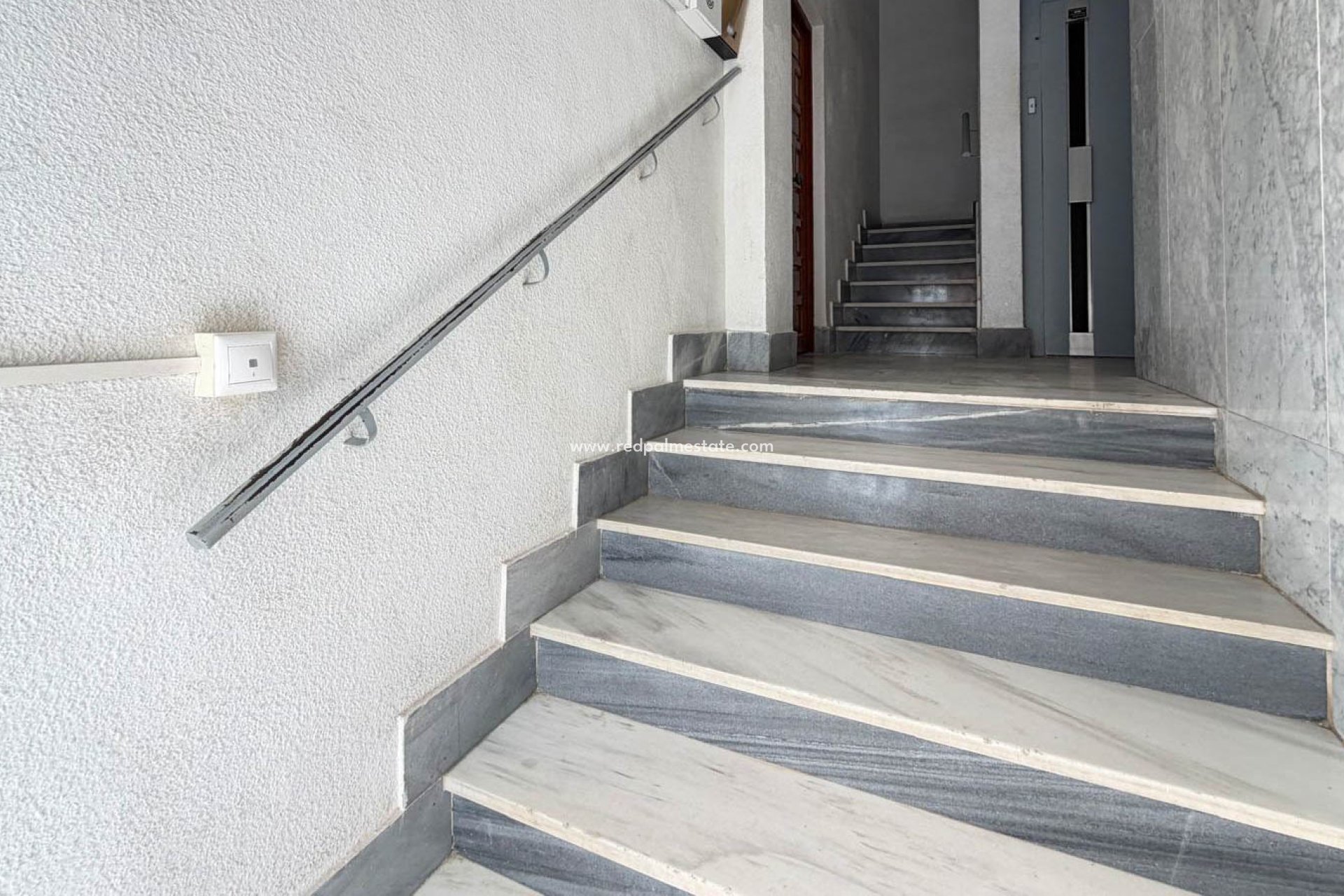 Resale - Apartments -
Torrevieja - Playa del Cura