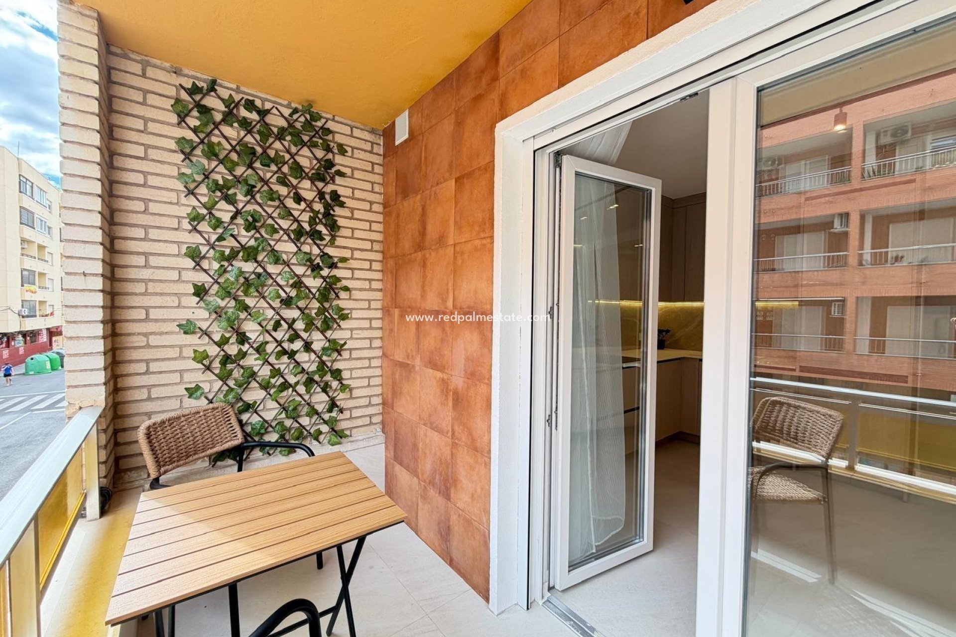 Resale - Apartments -
Torrevieja - Playa del Cura