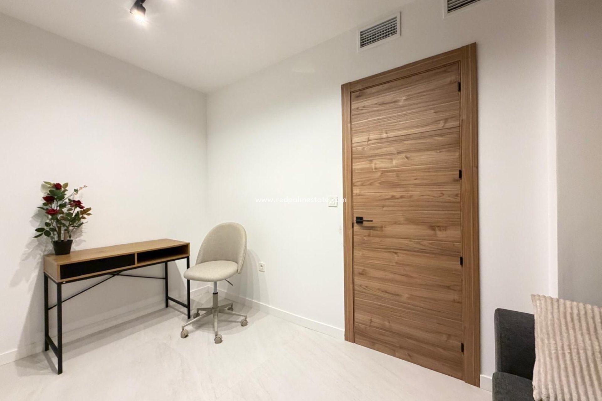 Resale - Apartments -
Torrevieja - Playa del Cura