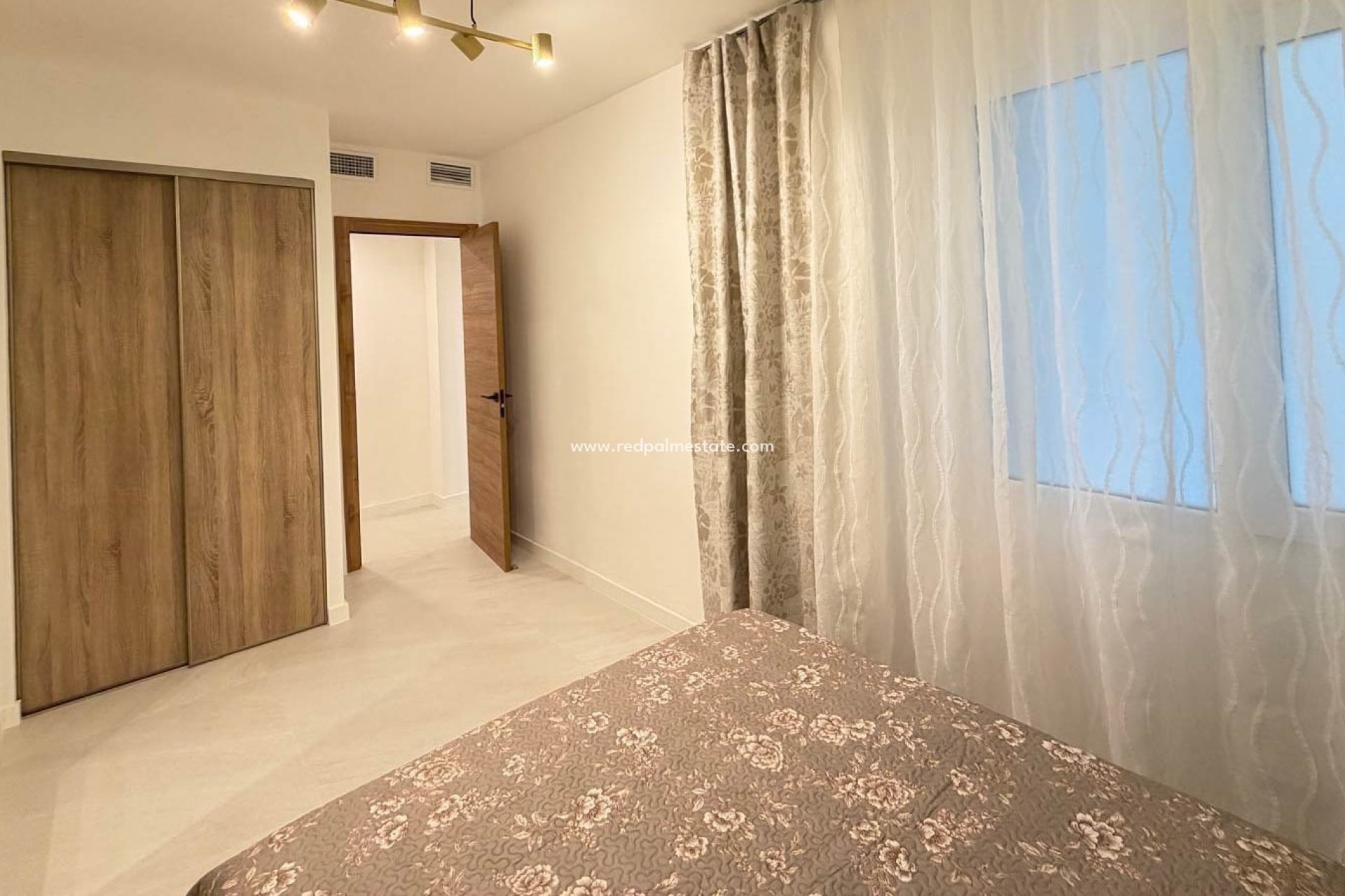 Resale - Apartments -
Torrevieja - Playa del Cura